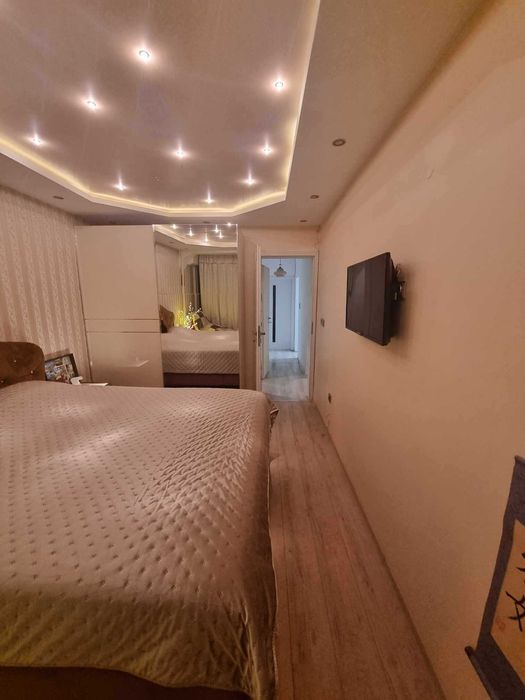 Дава се под наем Двустаен апартамент в София, Надежда 3 - 80 кв.м за 250 € - Снимка #2