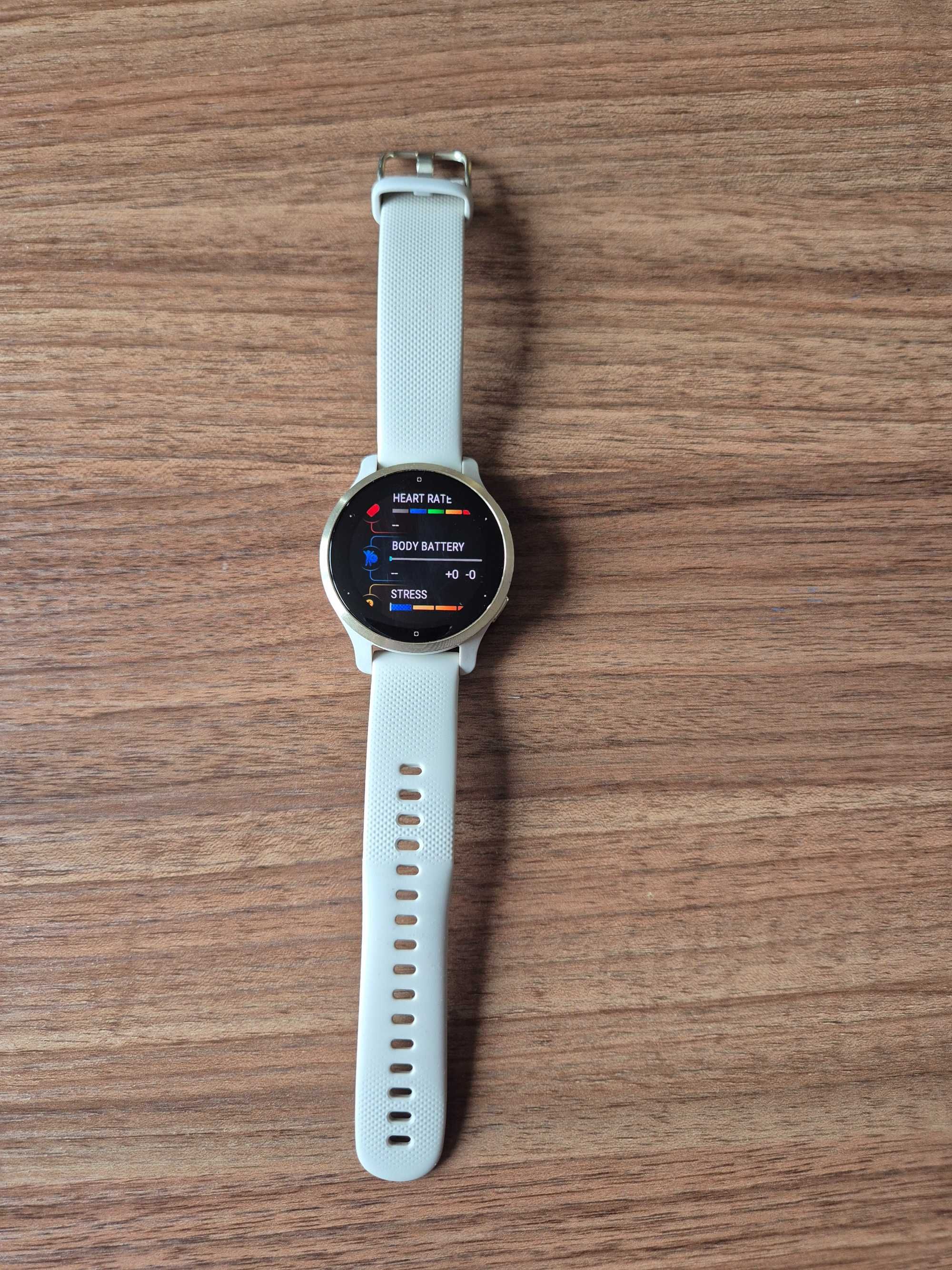 Часовник Garmin Venu 2s