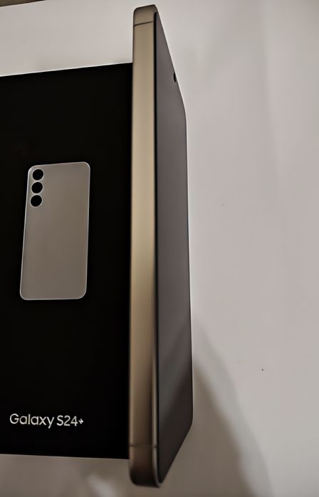 Samsung Galaxy S24 plus