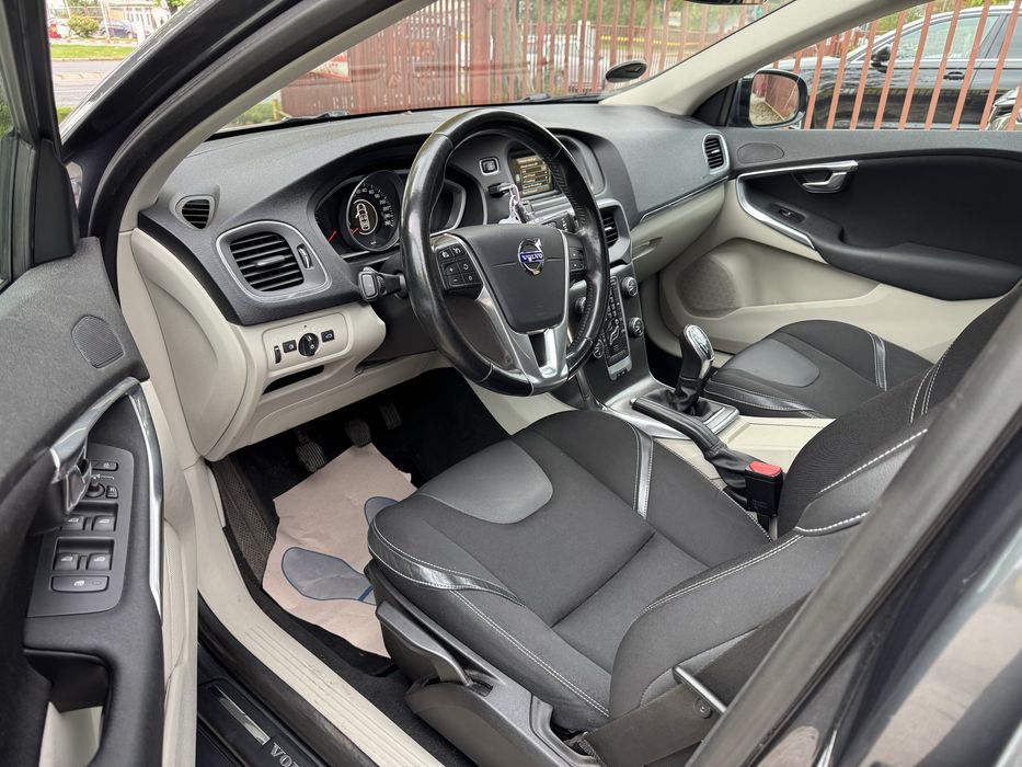 Volvo V40,   1.6 diesel,  Euro5