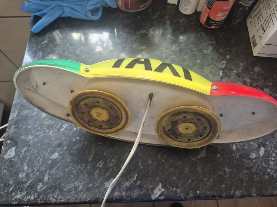 Lampa cu magnet si cablu pentru taxi