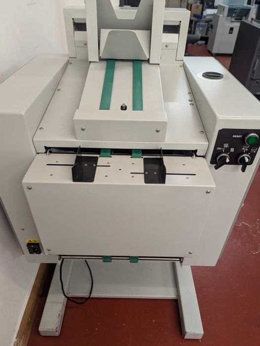 Watkiss/Morgana Automatic Spinemaster ASM – правоъгъгълно прегъване