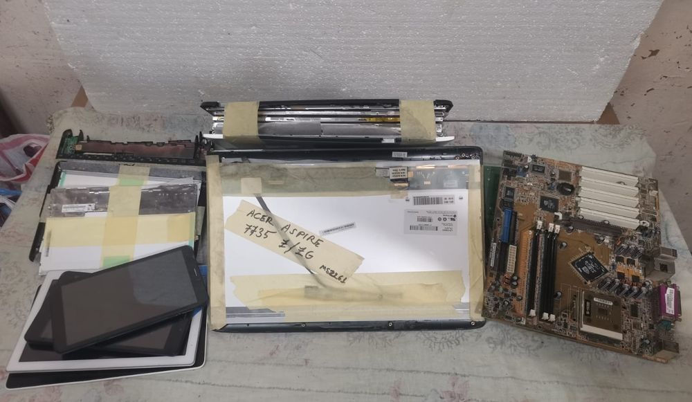 Componente laptop si calculator