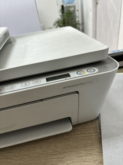 Принтер HP DeskJet Plus 4120