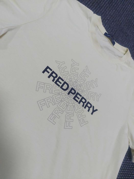 Fred perry тениска L размер