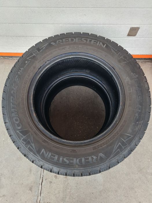 Всесезонни гуми за Бус 2 броя VREDESTEIN Comtrac2 215 65 R15C дот 1222