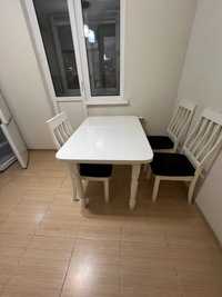 Кухонный стол и стулья 4 шт