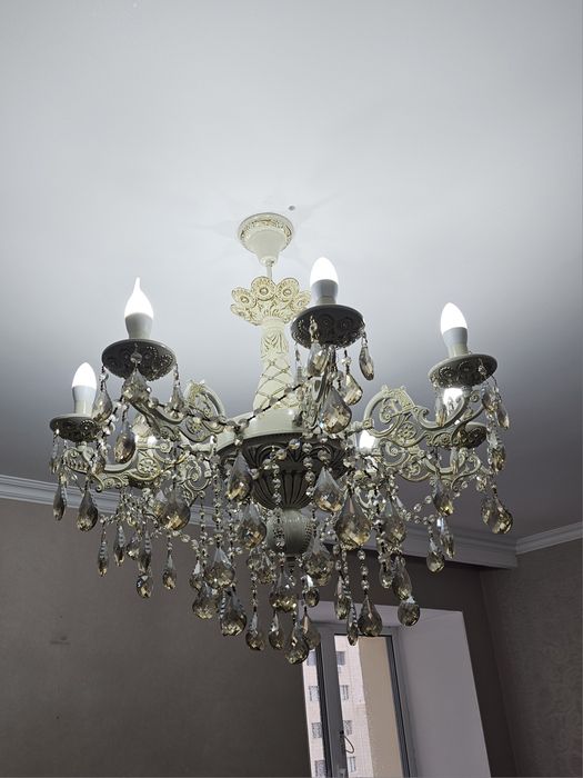 Продам люстру б/у