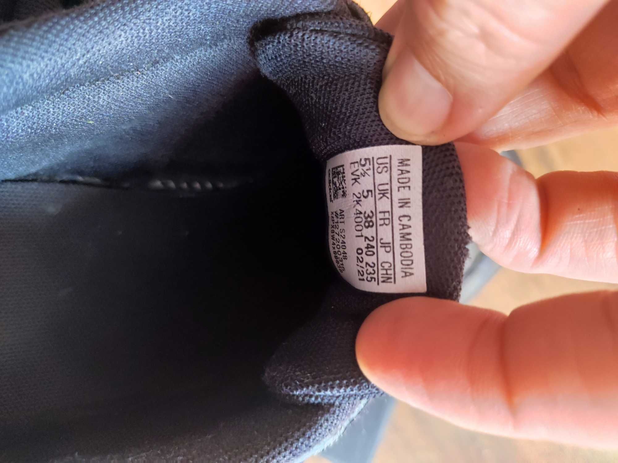 Маратонки "Adidas"- 38 номер