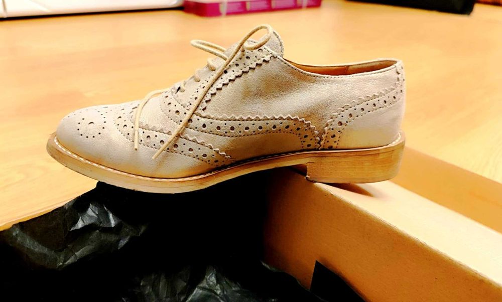 Дамски обувки Bata – естествена кожа, размер 35