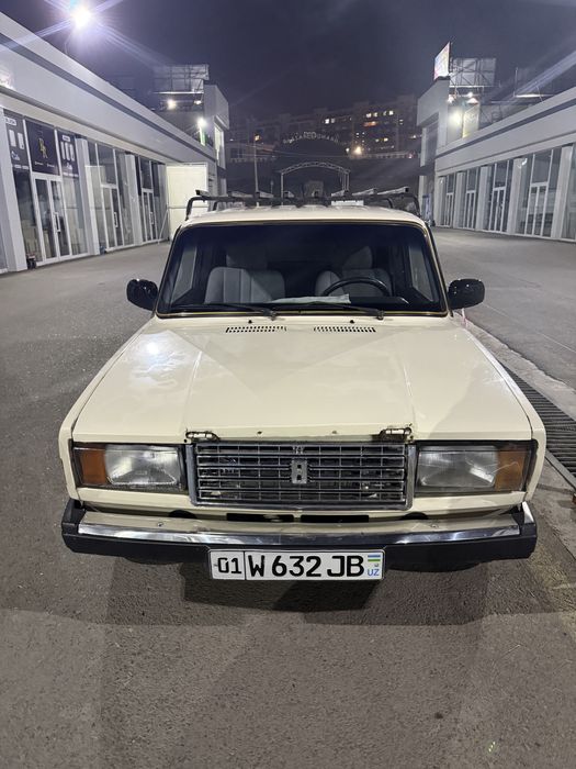 Vaz 2107 sotiladi