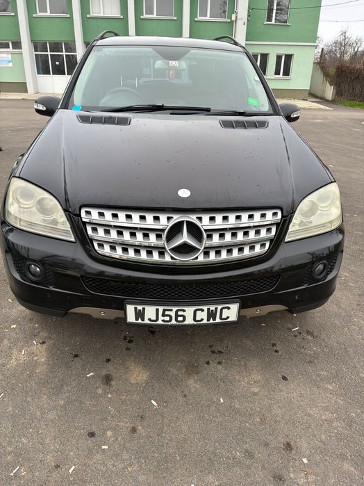 Mercedes Benc ML320