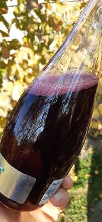 Sirop și vyn de coacăze negre