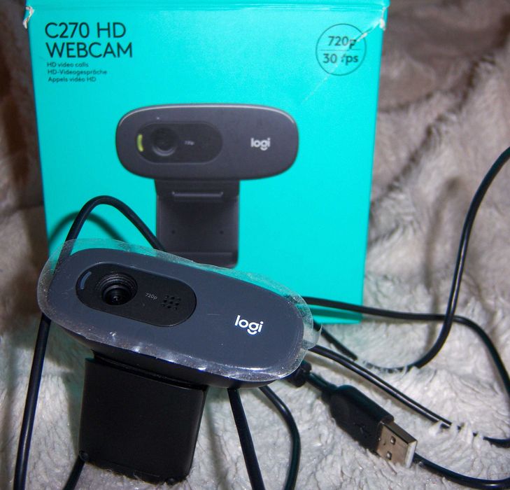 Продавам WEB камера Logitech C270HD с вграден микрофон