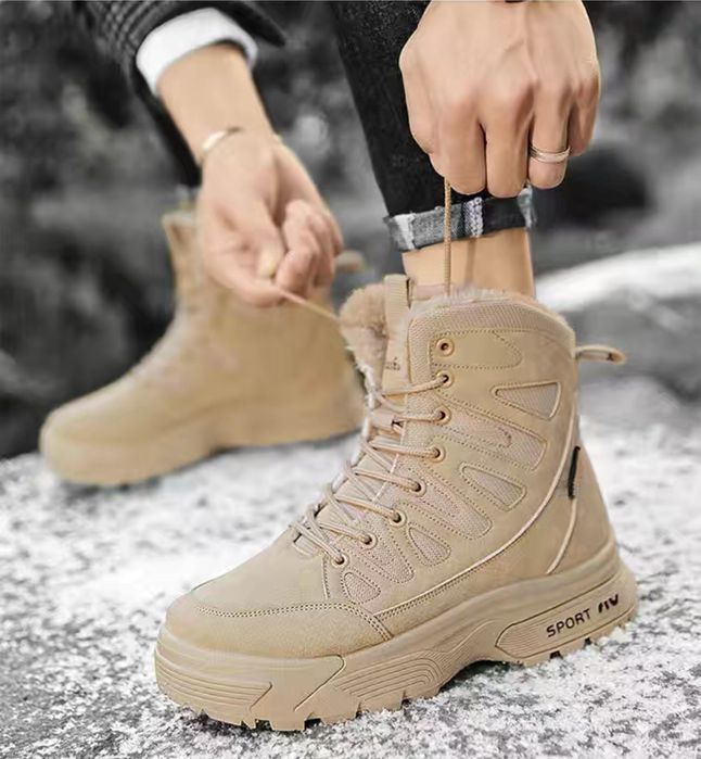 Высокие зимние ботинки