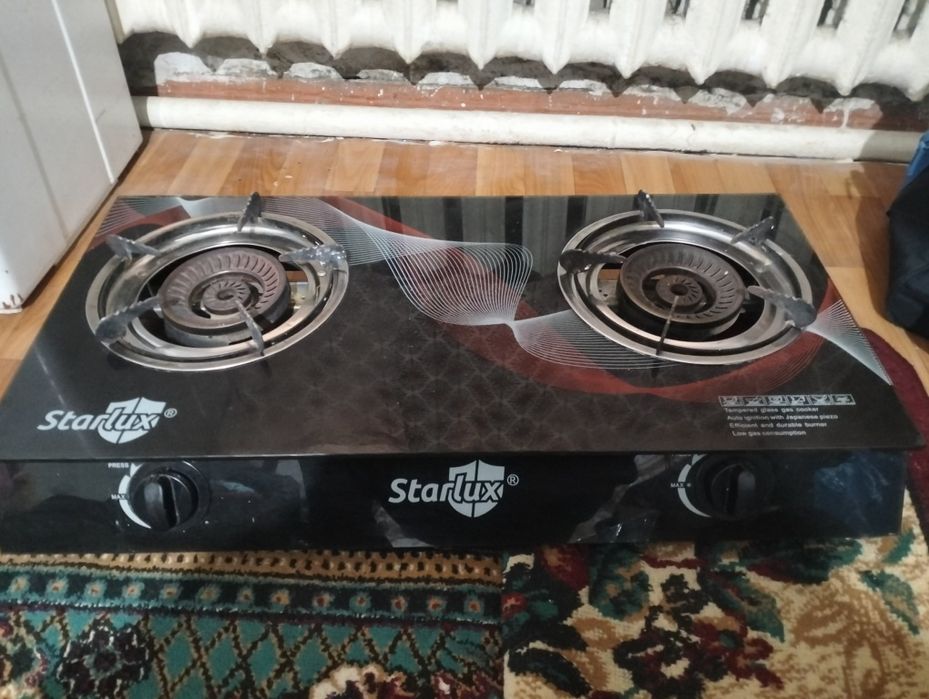 Газовая плита с двумя комфорками + газовый балон