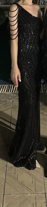 Официална черна рокля