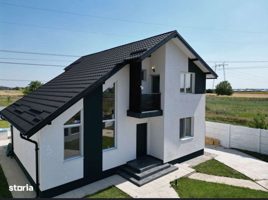 Executam case din panouri Sandwich la cheie