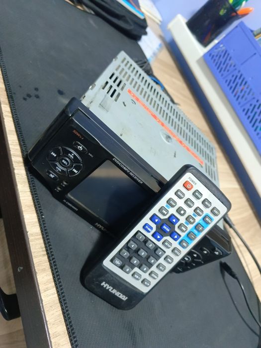 Продам магнитолу Hyundai H-CMD 4003