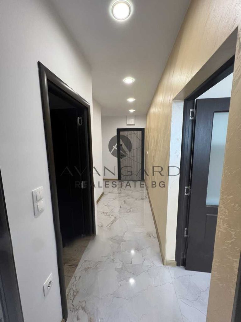 Продава се Двустаен апартамент в Пловдив, Изгрев - 50 кв.м за 1260 €/кв.м - Снимка #10