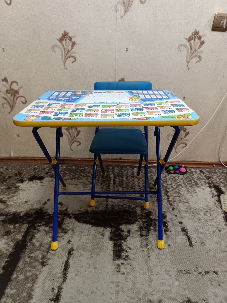 Детский стол-парта со стулом фирма Nika kids ,Россия.Недорого.