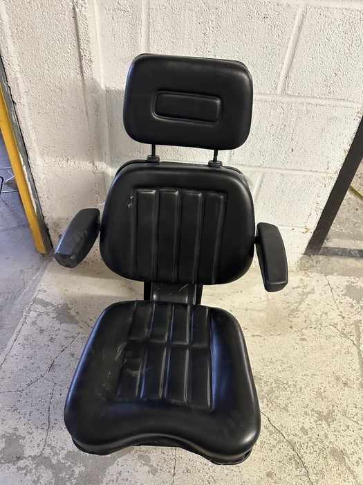 Scaun universal utilaje