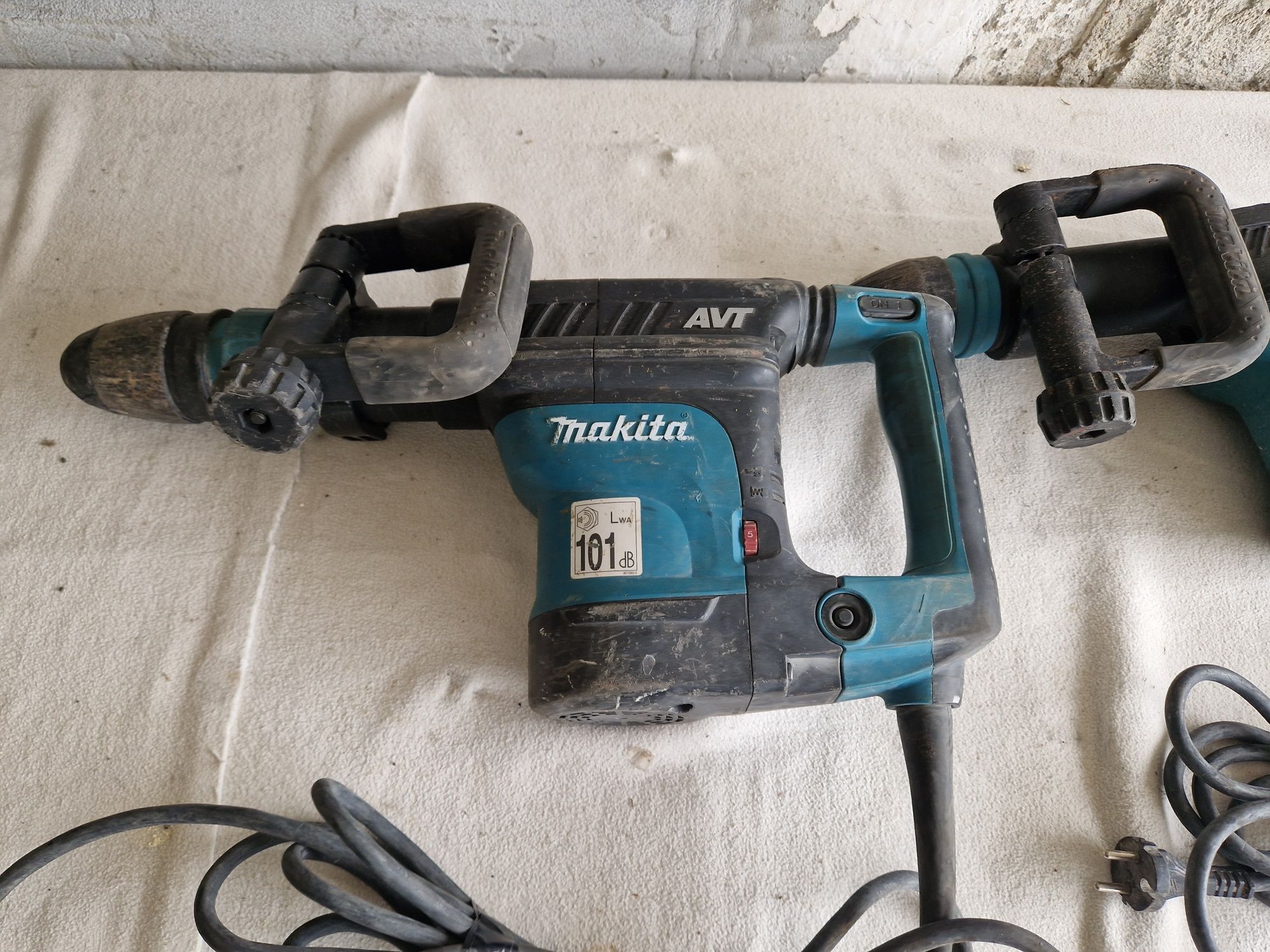 Ciocan demolator Makita