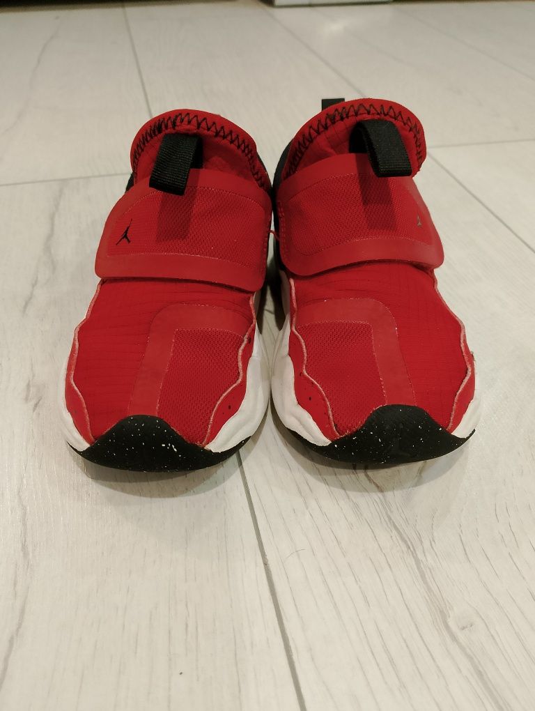 Детски маратонки Nike JORDAN 26