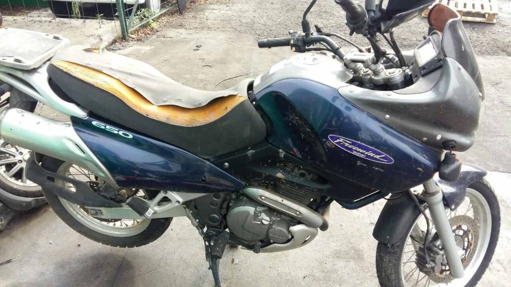 Suzuki XF Freewing-650– На части