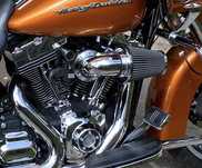 Vând kit filtru de aer Screamin’ Eagle pentru Harley Davidson 103