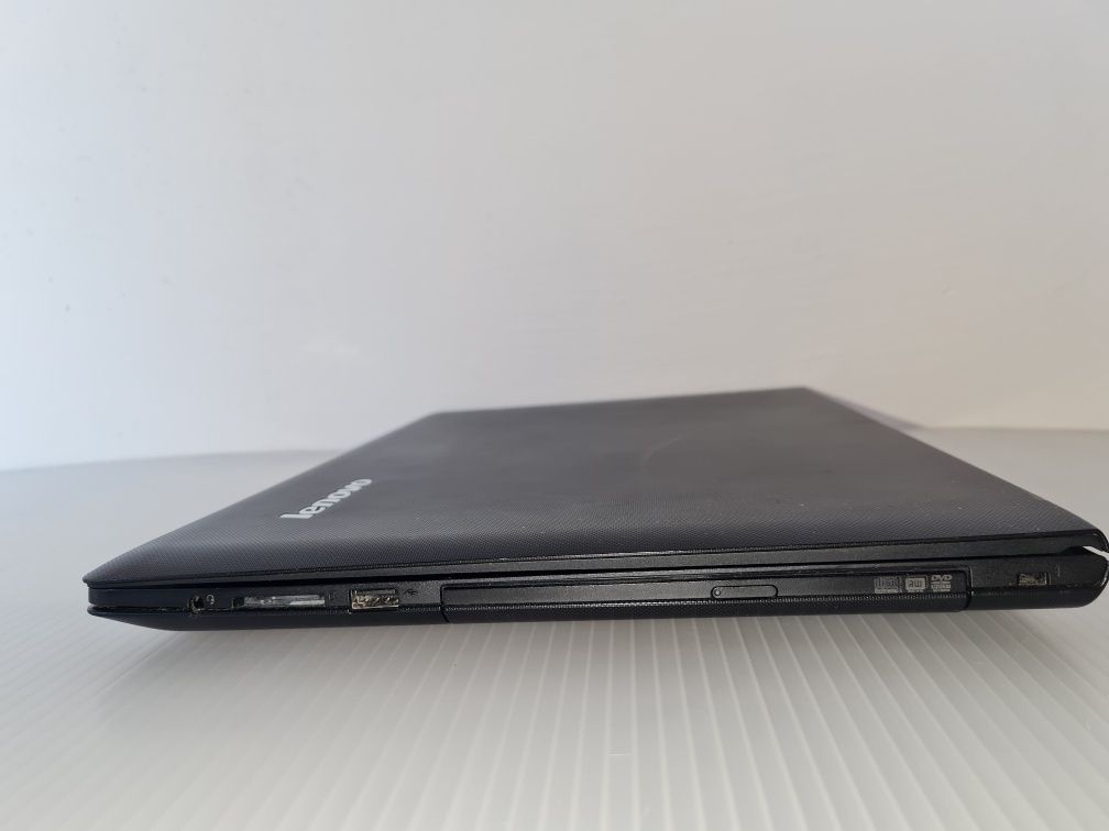 Продавам лаптоп Lenovo G50-30