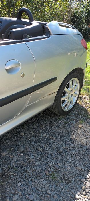 Vând Peugeot 206 cc