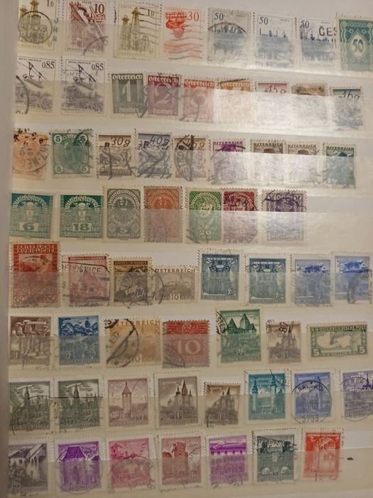 Clasor cu timbre bine   îngrijit