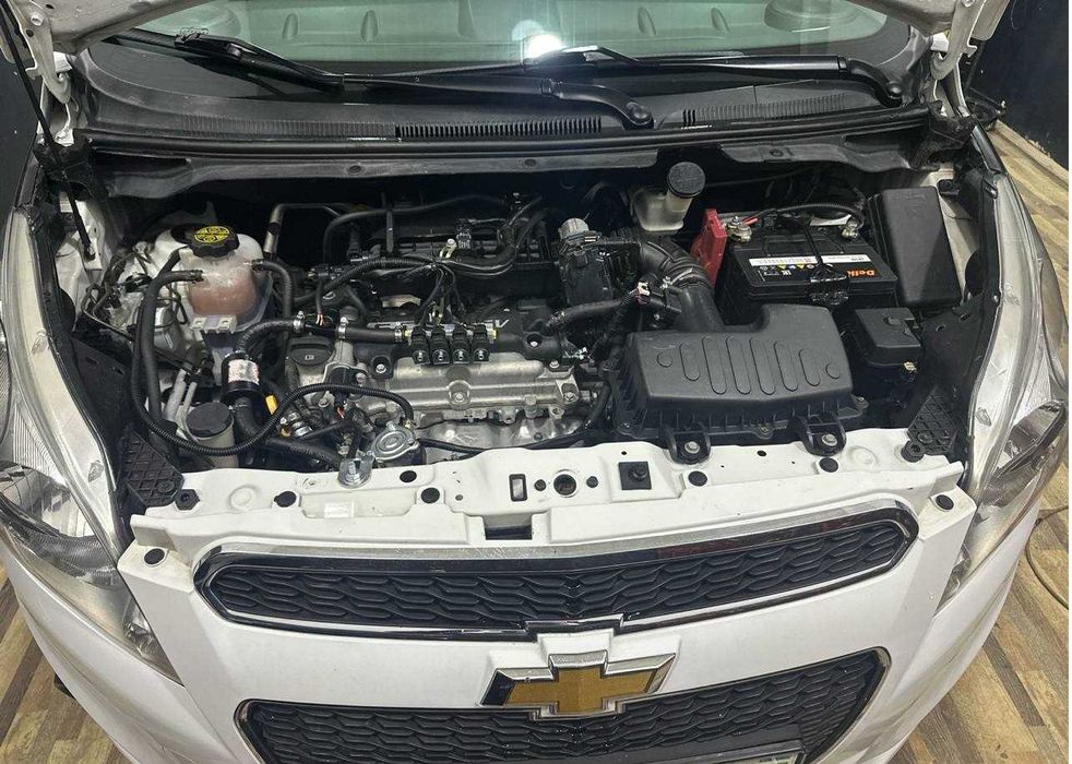 Продается Спарк белый 2021 (oq Spark)