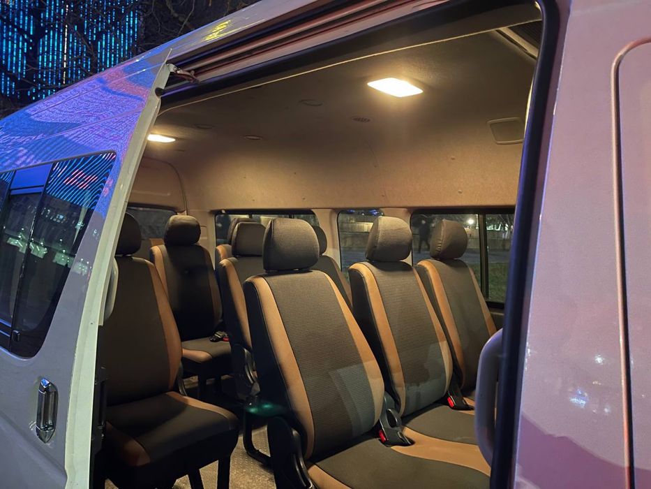 Микроавтобус Тойота хайс