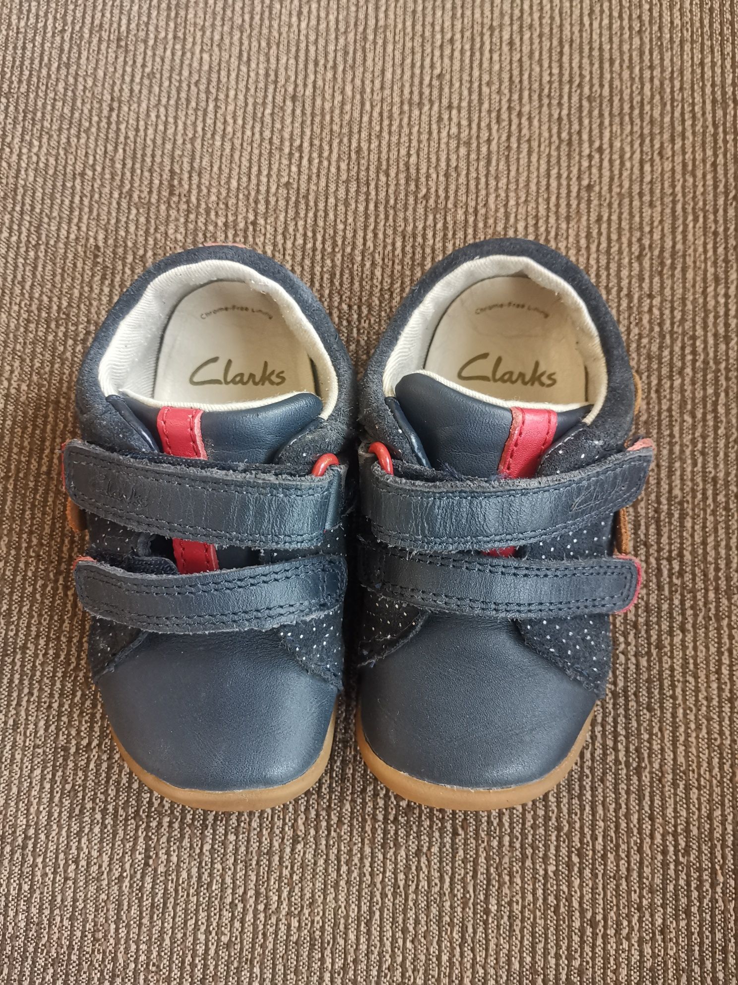 Clarks за момче тъмно син