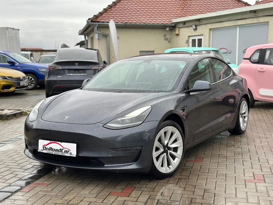 Tesla Model 3 Autopilot Full SelfDriving Capability !! masina se conduce autonom !!