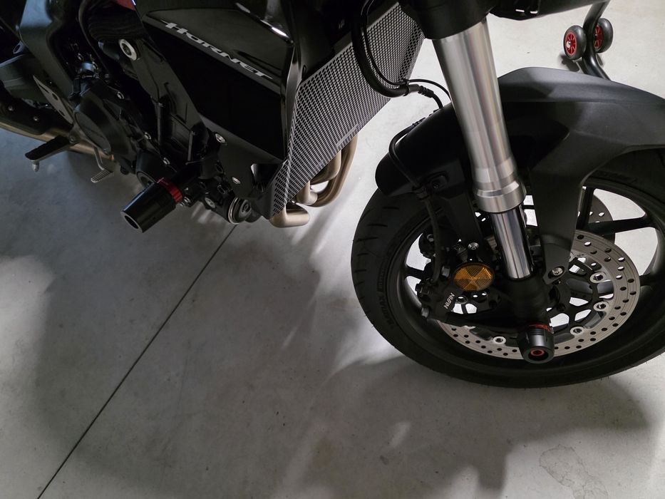 Honda Hornet CB1000 2025 / Schimb