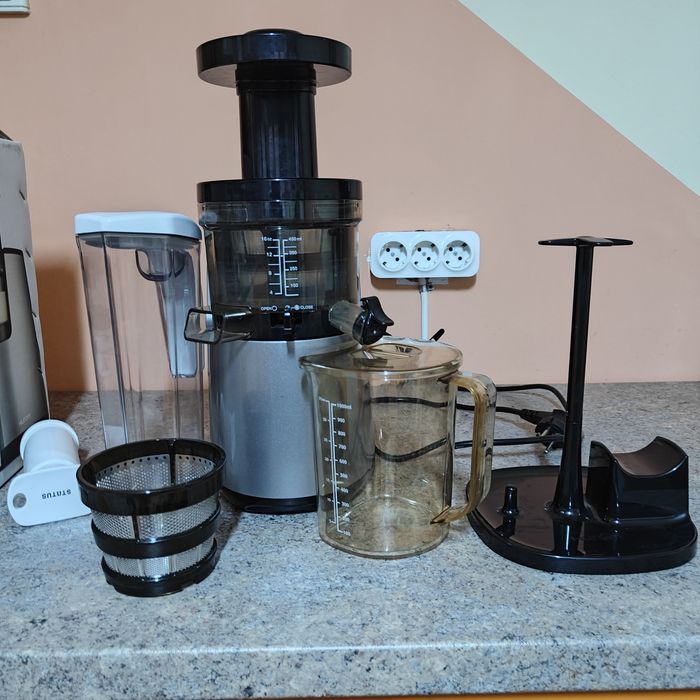 Storcător de fructe HUROM