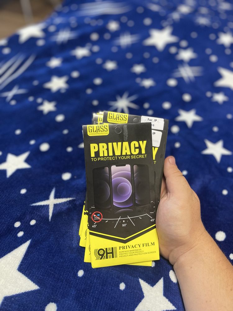 Folie Privacy Glass iPhone 15/16 Pro/Max – Protecție 9H la 25 Lei