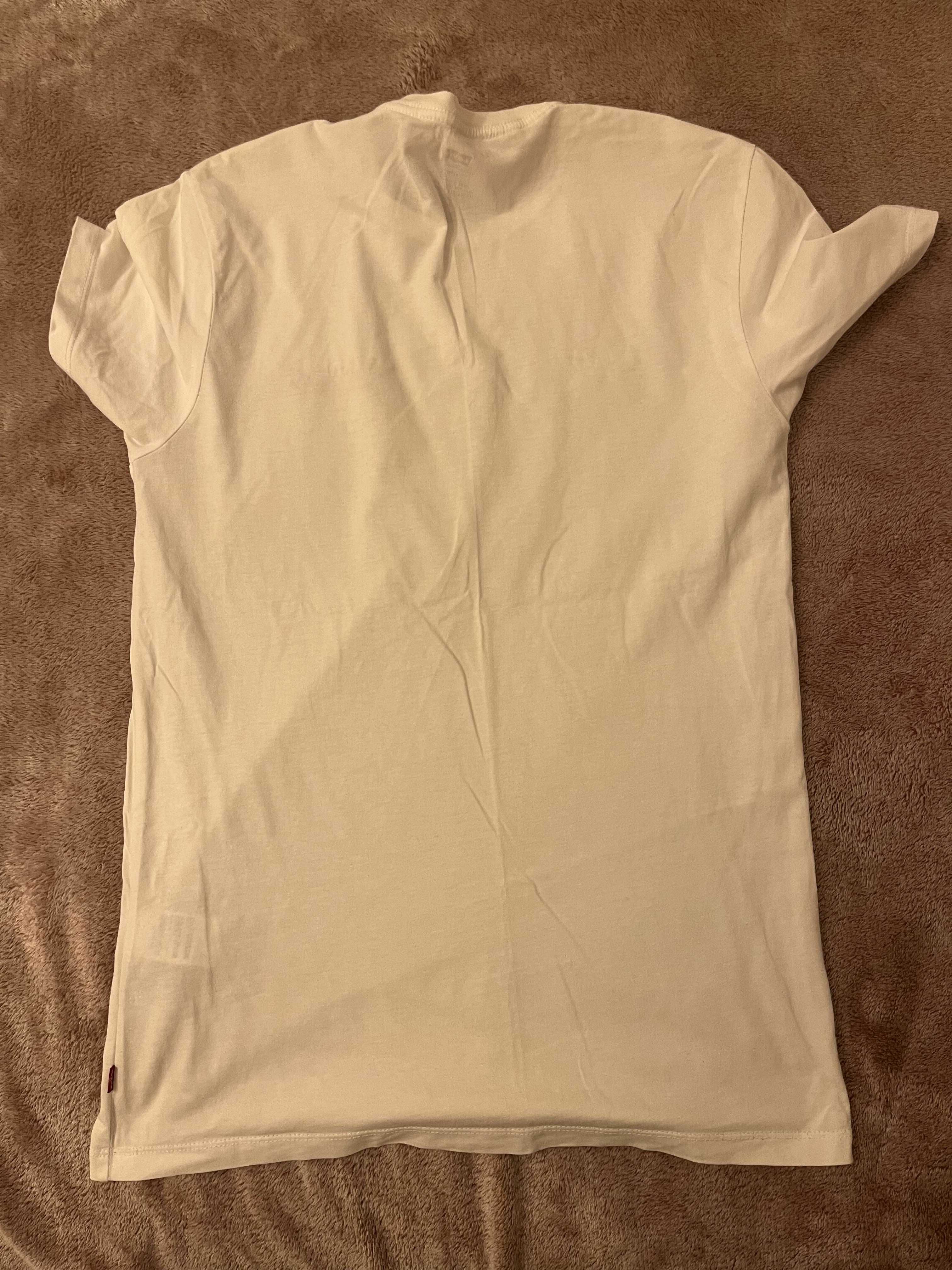 Тениска  Levi's size ;M