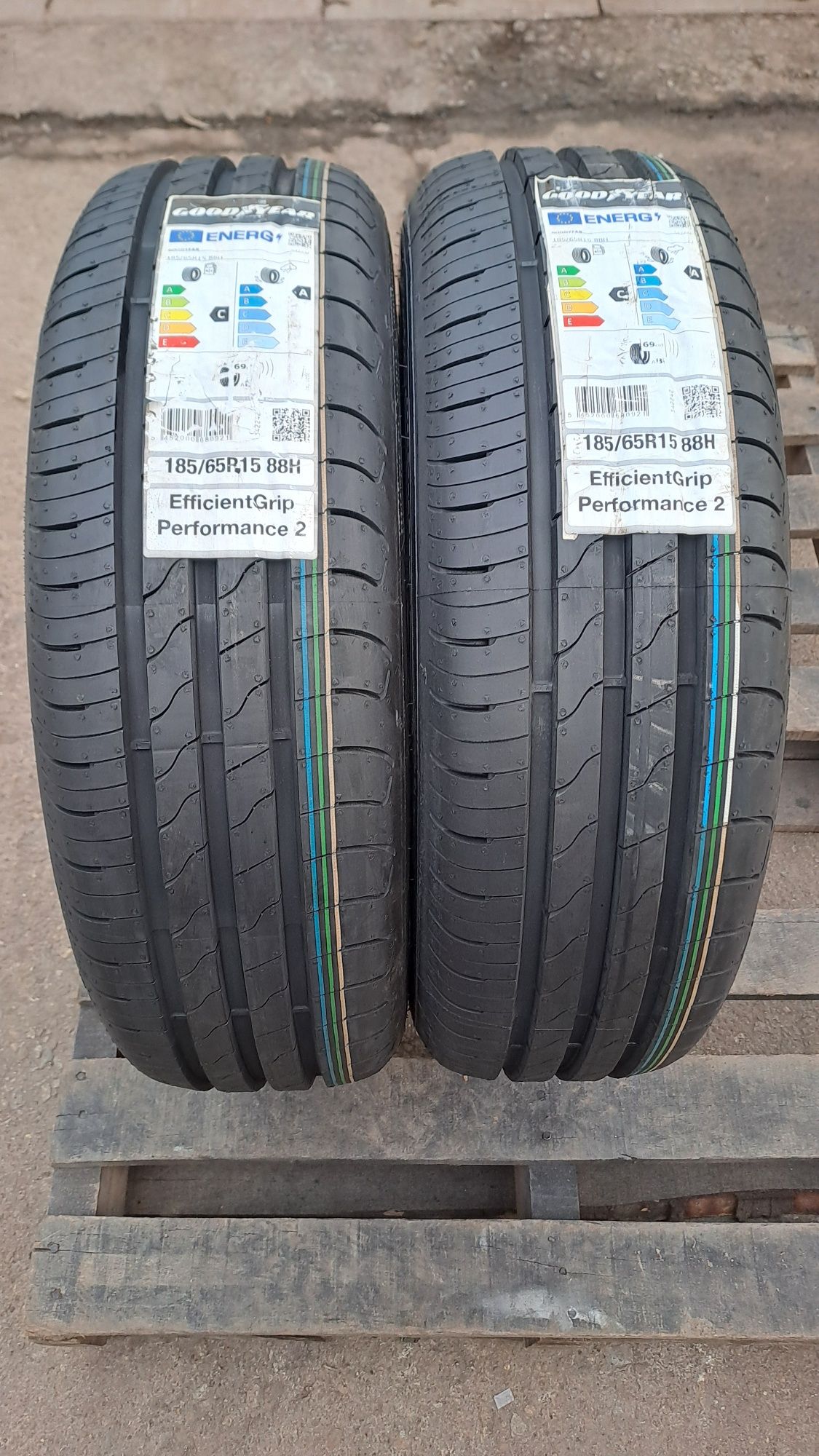 2бр. Нови 185/65/15 Goodyear Efficient Grip Performance 2