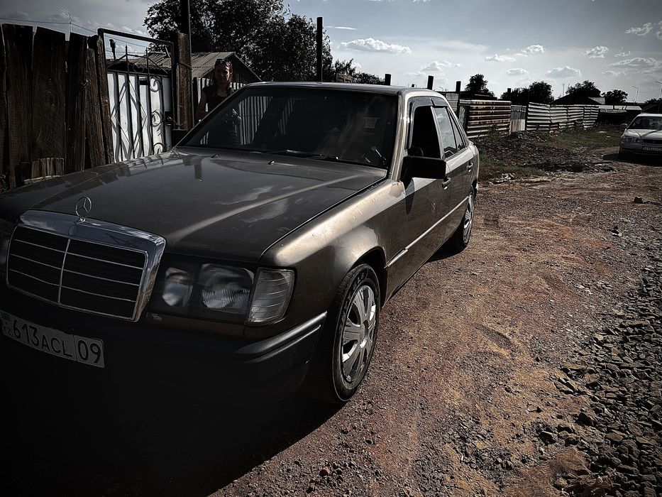Mercedes benz w124