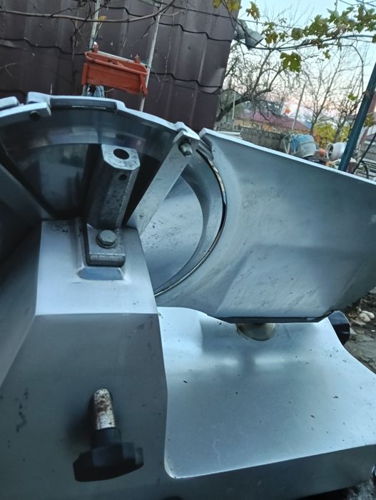 Feliator mezeluri profesional