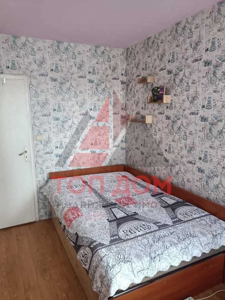 Двустаен!кв.Левски!Трети етаж!Асансьор!Свободен от 15.08.!Код 74918