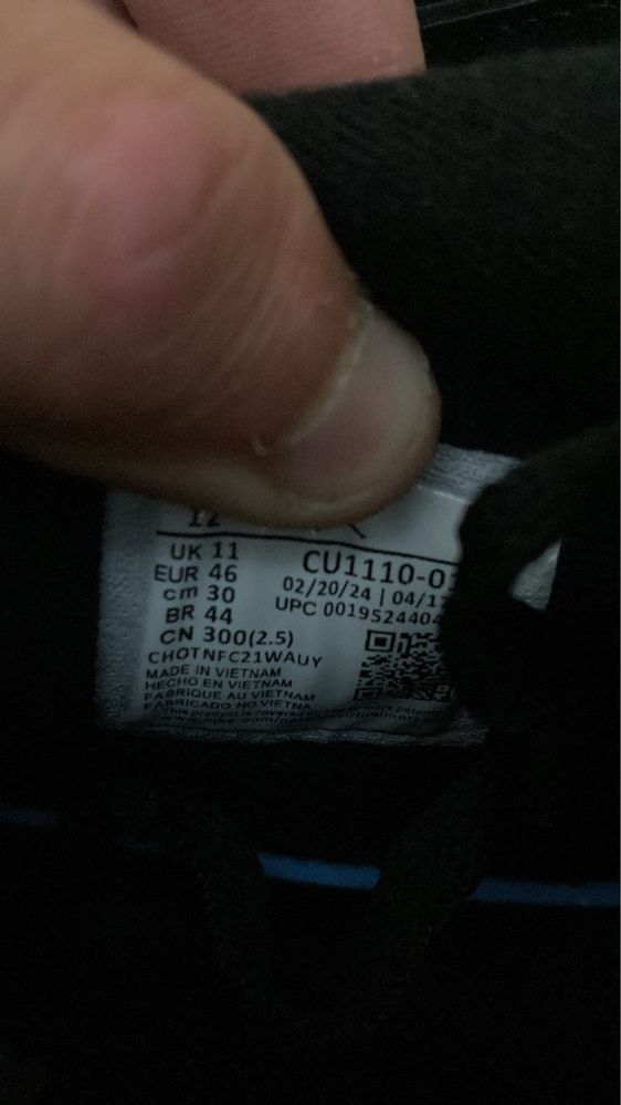 Jordan 4 black cat