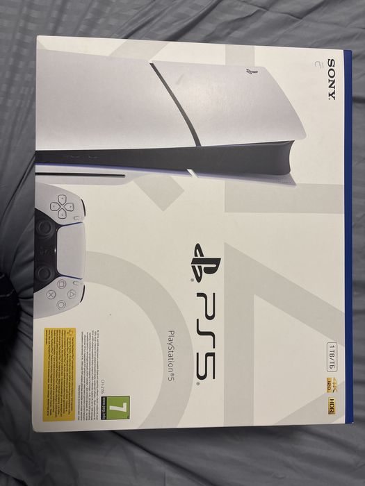 Vand PlayStation 5 1TB Disk aproape nou