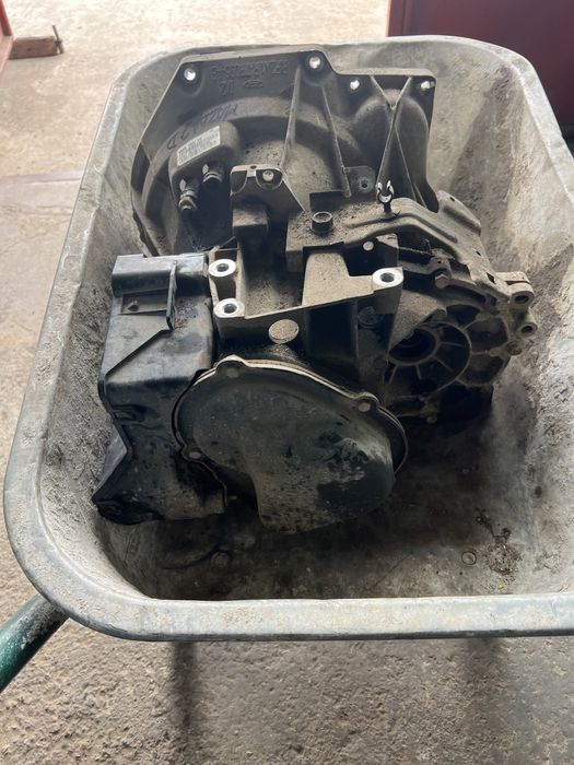 Cutie viteze Mazda 2 DY DE diesel 1,4 2003-2010