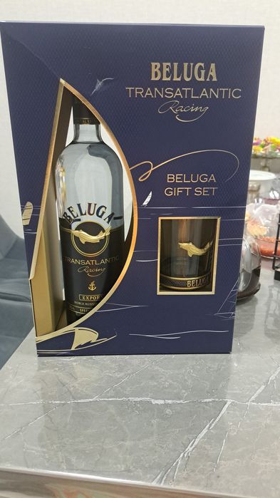 Оригинал водка со стаканом отличного качество