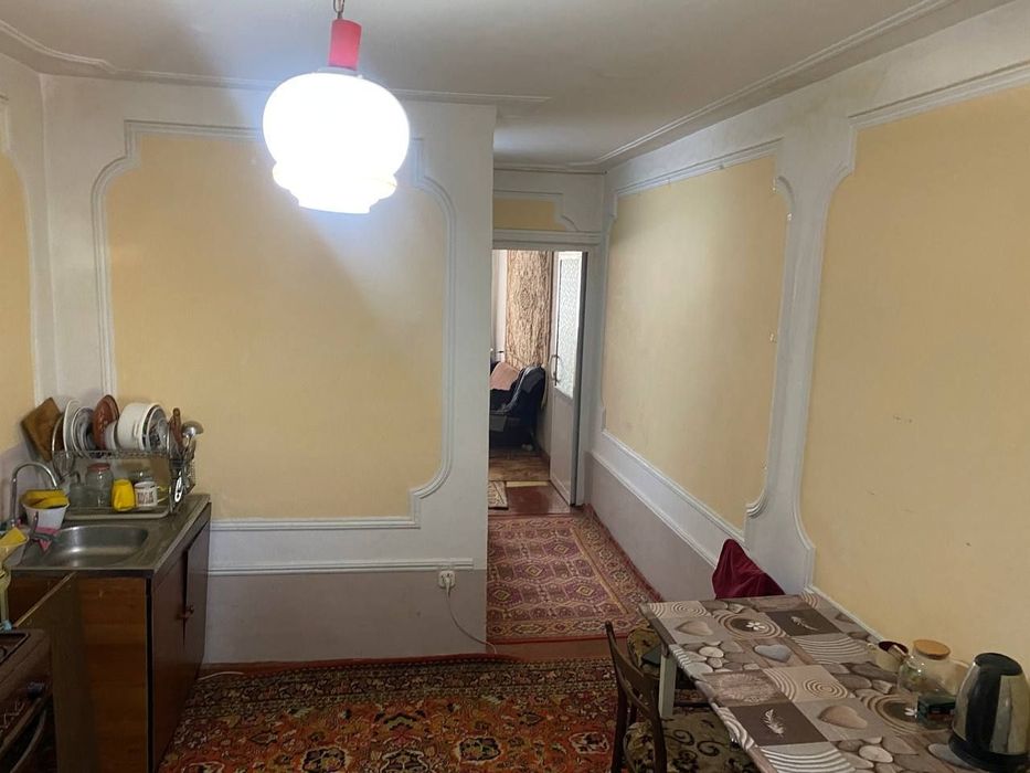 Срочно продаётся 1 комната 2 этаж Саттепо